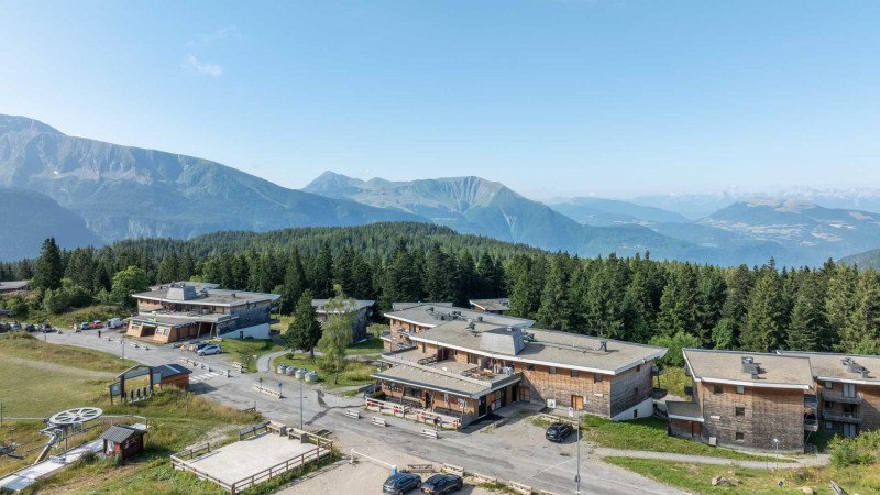 EXTERIEURCHAMROUSSE_01_0