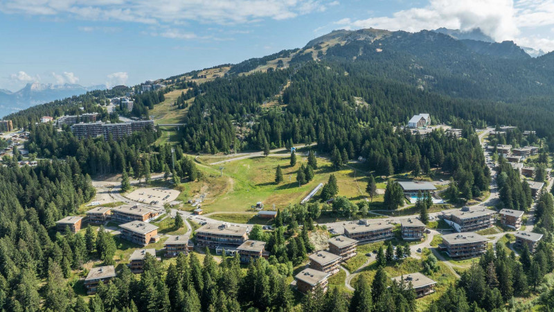 EXTERIEURCHAMROUSSE_03_0