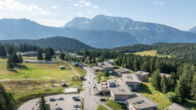 EXTERIEURCHAMROUSSE_02_0