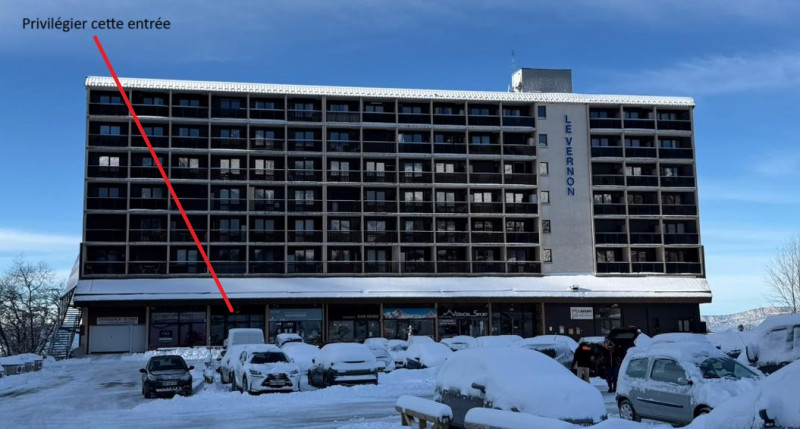 Extérieur bâtiment studio Vernon 704 Chamrousse