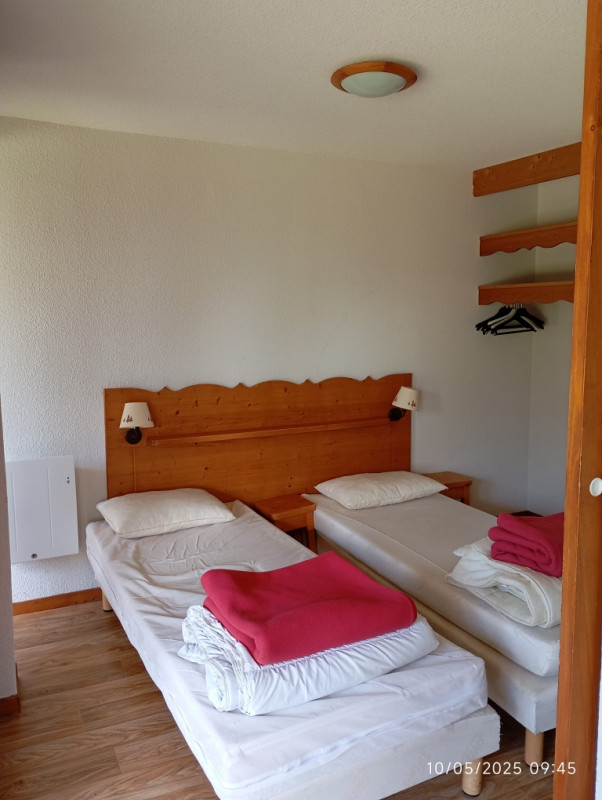 Chamrousse réservation location appartement 2 pièces 5 personnes  31m² Les Arolles A02 station ski montagne grenoble isère alpes France