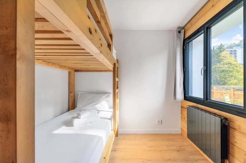 Chamrousse réservation location chalet 7 pièces, 10 personnes 125m² L'étincelle côté forêt station ski montagne grenoble isère alpes France