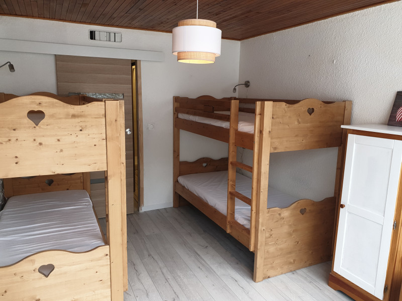 Chamrousse réservation location chalet 3 pièces, 6 personnes 46m² Le centre commercial 113 station ski montagne grenoble isère alpes France