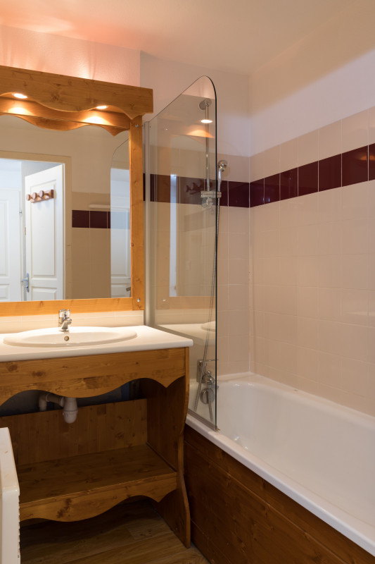 Chamrousse réservation location appartement 2 pièces 4 personnes bachat station ski montagne grenoble isère alpes France