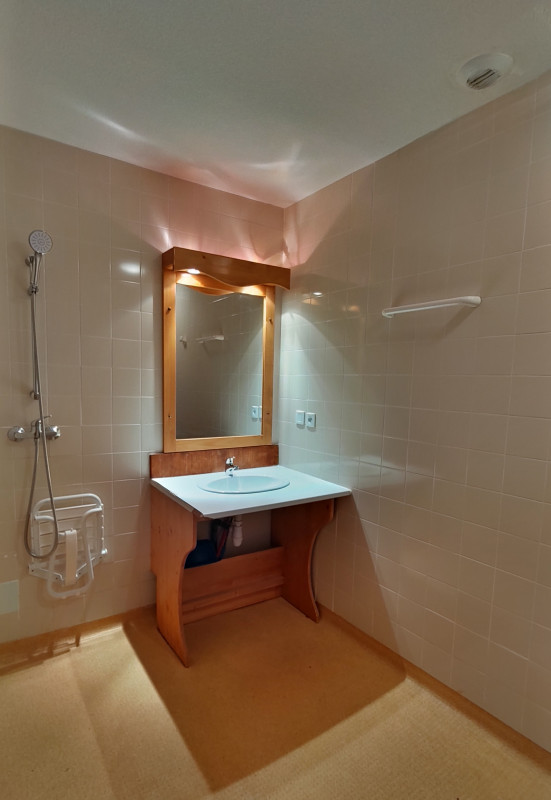 Chamrousse réservation location appartement 2 pièces 6 personnes PMR bachat station ski montagne grenoble isère alpes France