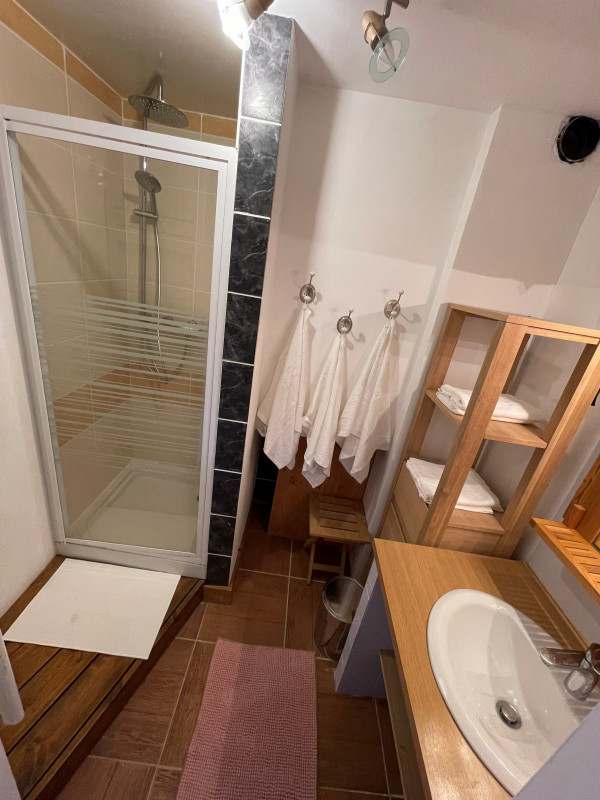 Intérieur salle de bain Les Vans Chamrousse
