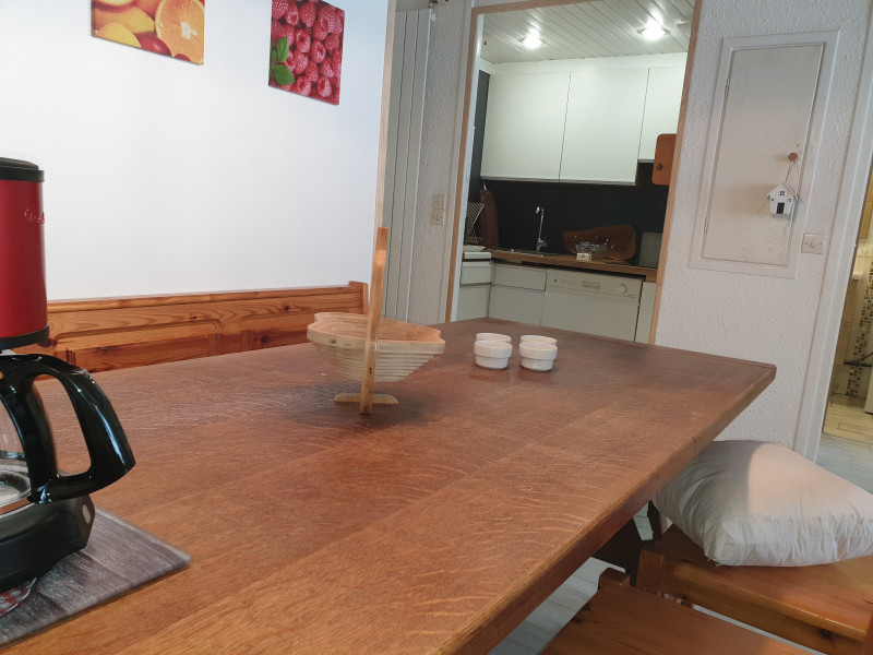 Chamrousse réservation location chalet 3 pièces, 6 personnes 46m² Le centre commercial 113 station ski montagne grenoble isère alpes France