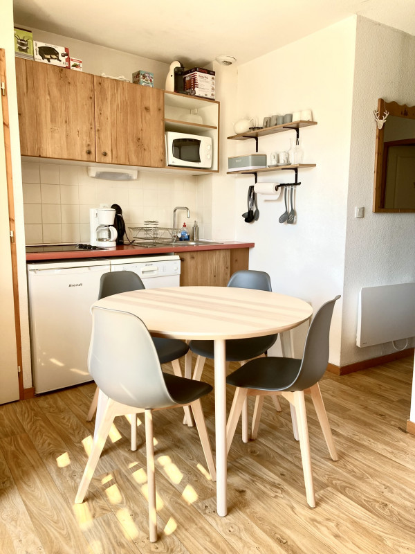 Chamrousse réservation location appartement 2 pièces 4 personnes 30m² Le Silène B13 station ski montagne grenoble isère alpes France